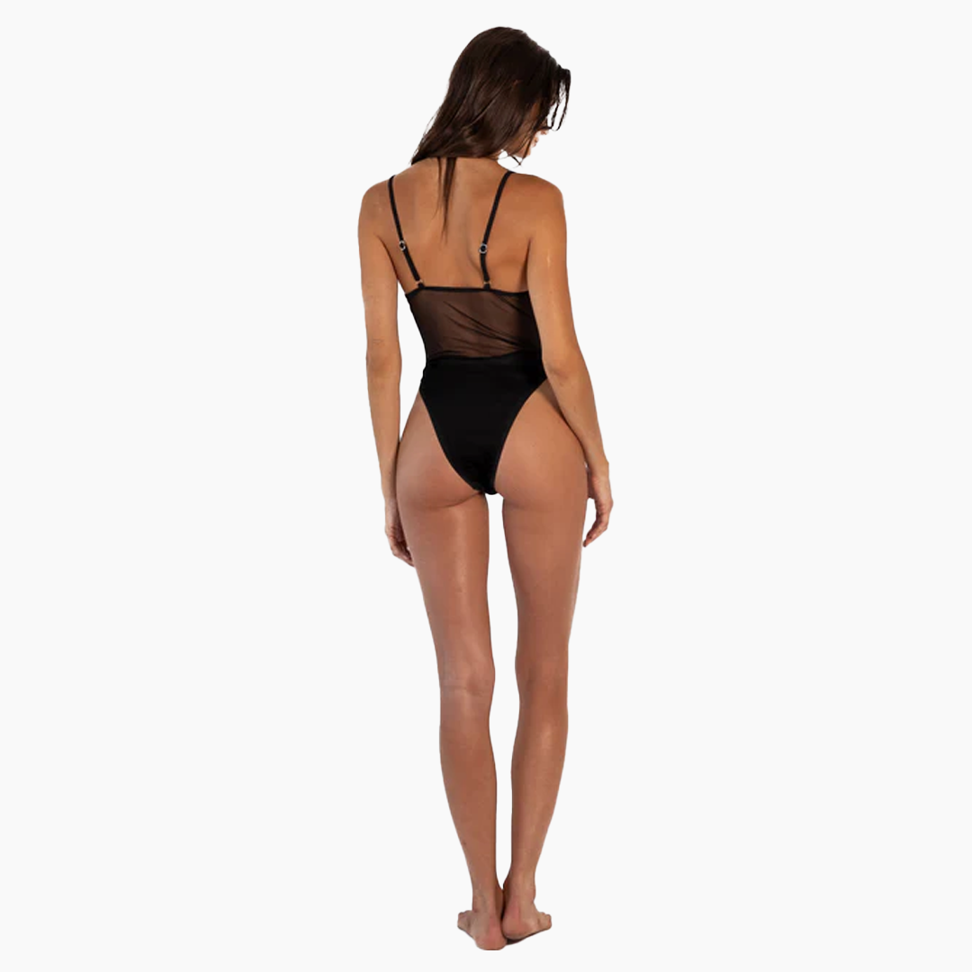 Costum de baie fara urme de bronz