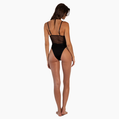 Costum de baie fara urme de bronz